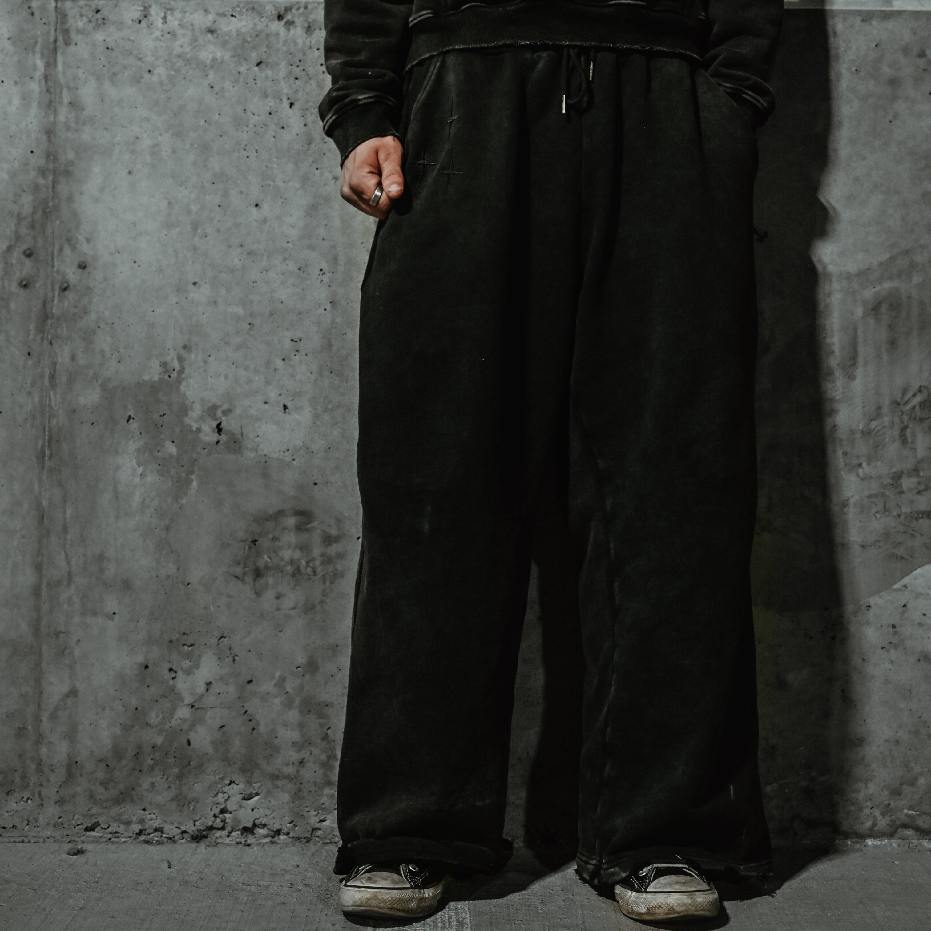 001 SWEATS